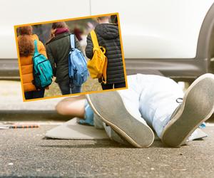 Przygniotło go auto, ale nikt nie słyszał krzyków! Nie miał już siły wołać o pomoc. Zobaczyli wystające nogi