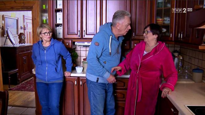 Barwy szczęścia odc. 2041. Irena (Krystyna Tkacz), Ludwik (Marek Lewandowski), Regina (Ewa Serwa)