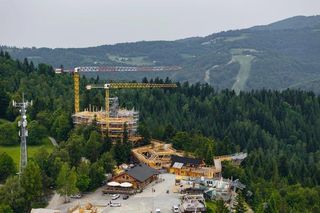 Ścieżka w koronach drzew w Wiśle