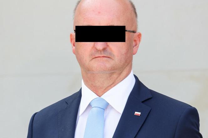 Były wiceszef MSZ Piotr W. usłyszał zarzuty za aferę wizową! Grozi mu 10 lat więzienia