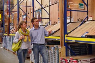 Jak zwrócić towar? Zwroty w sklepach sieci Castorama, IKEA, Jysk, Leroy Merlin, Obi