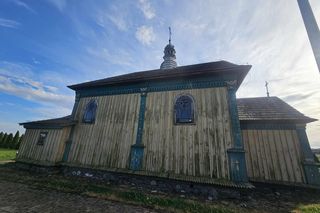 Zabytkowy kościół w Zadąbrowiu.