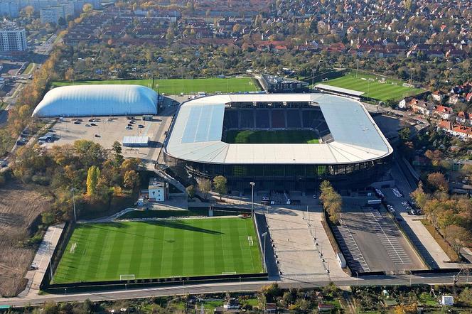 To największe stadiony w Polsce! Niektóre miejsca mogą zaskoczyć [GALERIA]