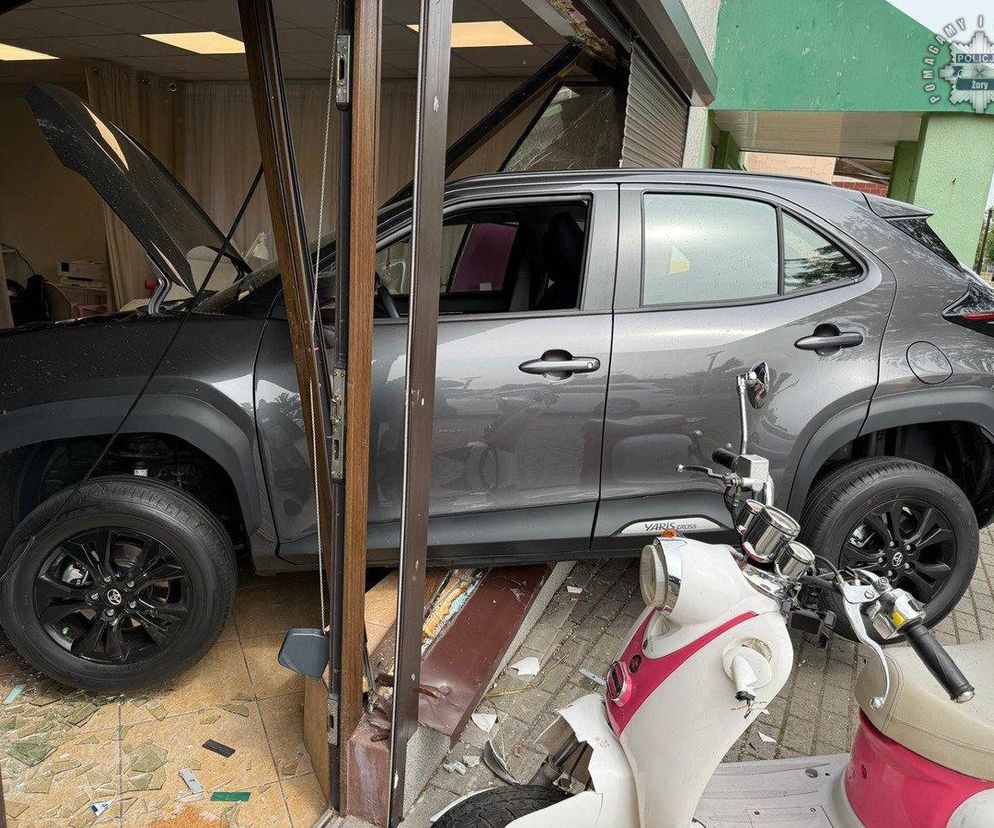 Żory: 73-latek wjechał autem w salon kosmetyczny