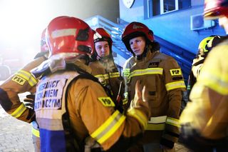 Pożar w Górkach Wielkich: Ogień strawił komis samochodowy i piekarnię! Są ranni