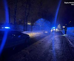 Skandal w Mikołowie. Pijana jak bela 45-latka jechała zasypanym audi bez lusterka. Wydmuchała... 3 promile!