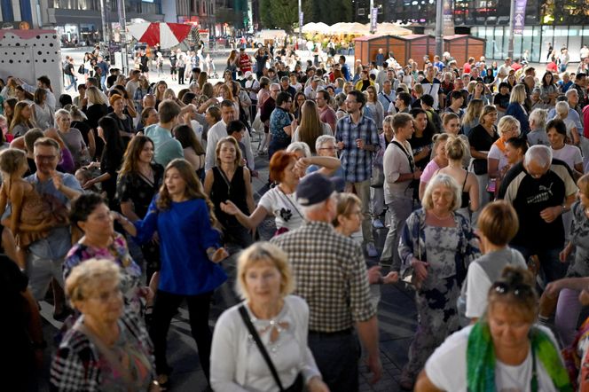 Gorące rytmy na zakończenie lata. Karnawałowy finał "Roztańczonego Wyspiańskiego" w Katowicach