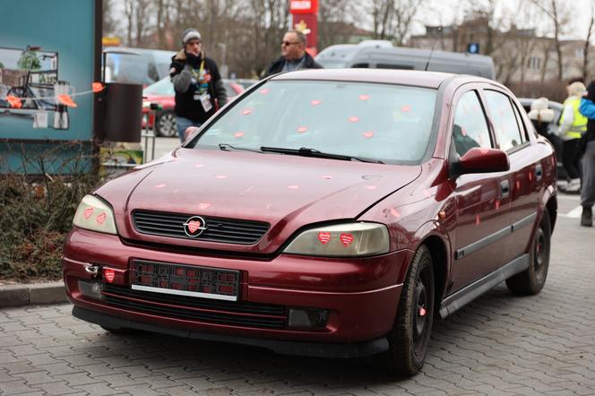 Inscenizacja wypadku, głaskanie alpak i koncerty. Tak gra Wielka Orkiestra Świątecznej Pomocy w Lublinie! 