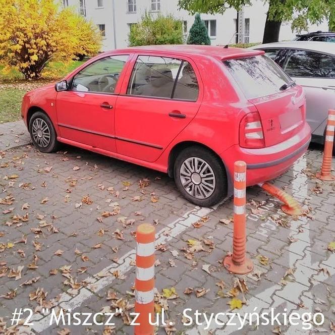 "Miszczowie" parkowania z Gliwic. Straż miejska pokazuje zdjęcia i mówi jak nie parkować [GALERIA]