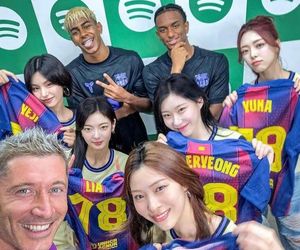 Robert Lewandowski i Wojciech Szczęsny w Azji