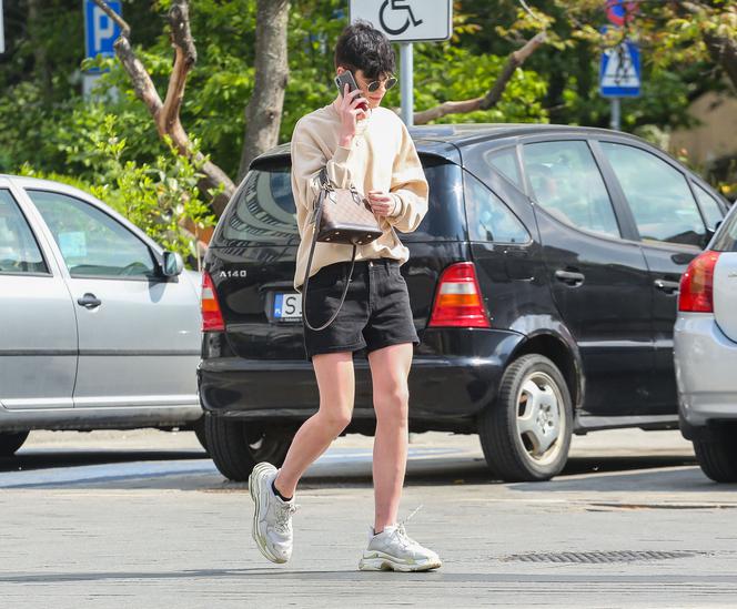 Idol nastolatek przyłapany przez paparazzi w stolicy!