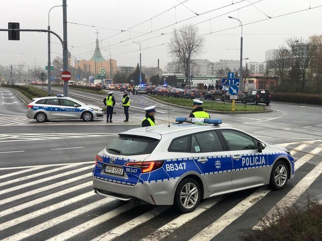 Przejmujące pogrzeby zamordowanych policjantów z Wrocławia. Tłumy żegnają funkcjonariuszy