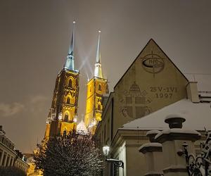 Ostrów Tumski we Wrocławiu w zimowej odsłonie. To miejsce trzeba odwiedzić [zdjęcia]