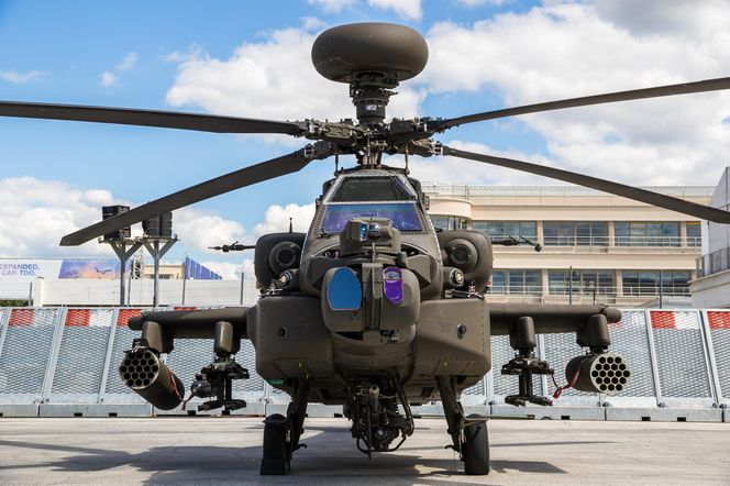  Apache AH-64E