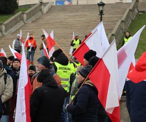 Protest rolników 20 marca w Lublinie. Przeszli ulicami miasta pod LUW