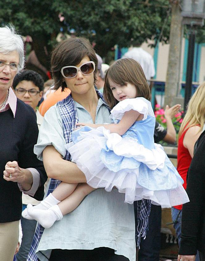 Katie Holmes i Suri