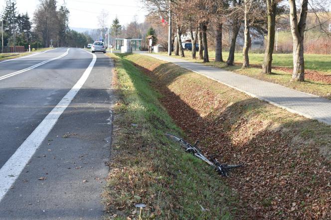 Lesko: 8-latek na rowerze wjechał prosto pod samochód