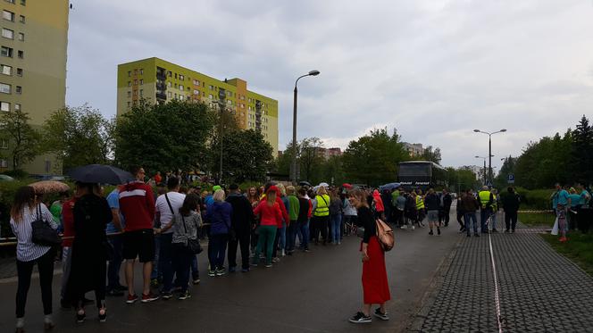 Rekord Polski w przeciąganiu autokaru w Sosnowcu