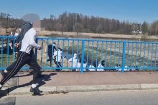 Policjanci zatrzymali 10 pseudokibiców po meczu w Zwoleniu. Wielu z nich było nieletnich