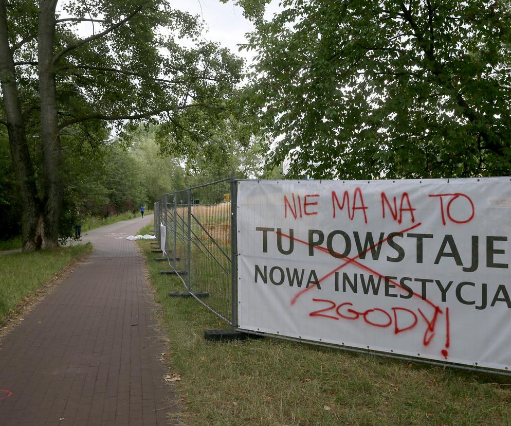 Deweloper będzie budował blok na Psiej Górce. Nie spodobało się to mieszkańcom