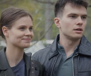 M jak miłość, odcinek 1875. Majka (Matylda Giegżno), jej chłopak Tomasz (Chris Cugowski)