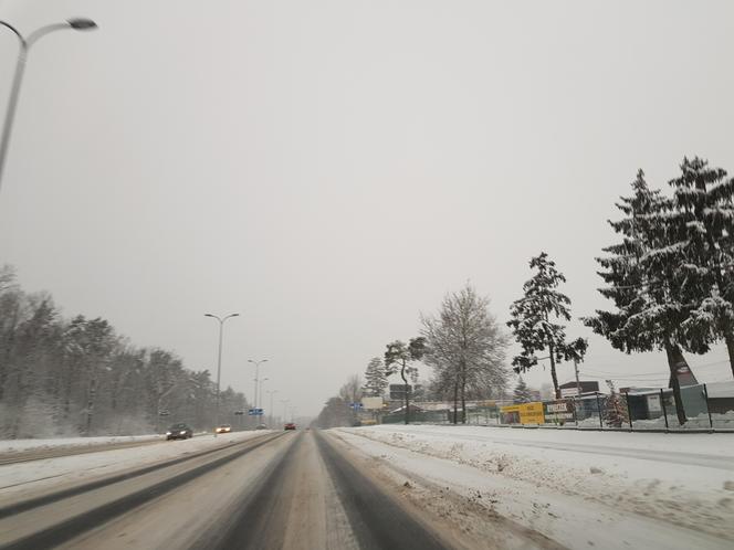 Sytuacja na drogach w Białymstoku. Styczniowy atak zimy w Podlaskiem