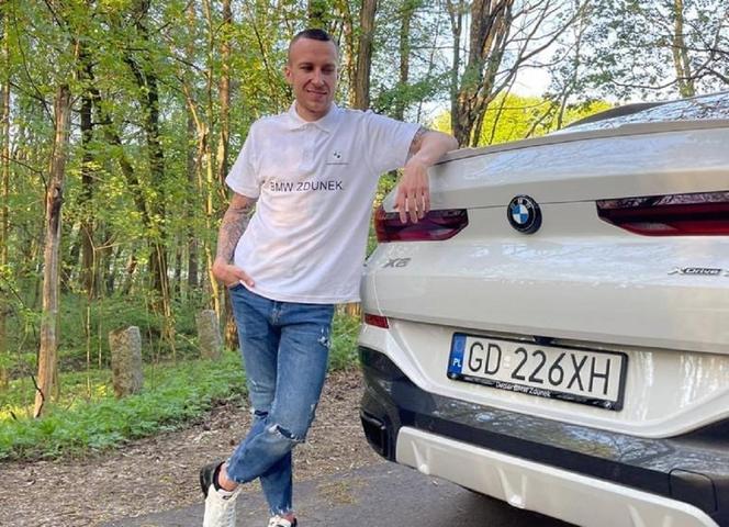 Jacek Góralski wyjechał z salonu modnym gigantem