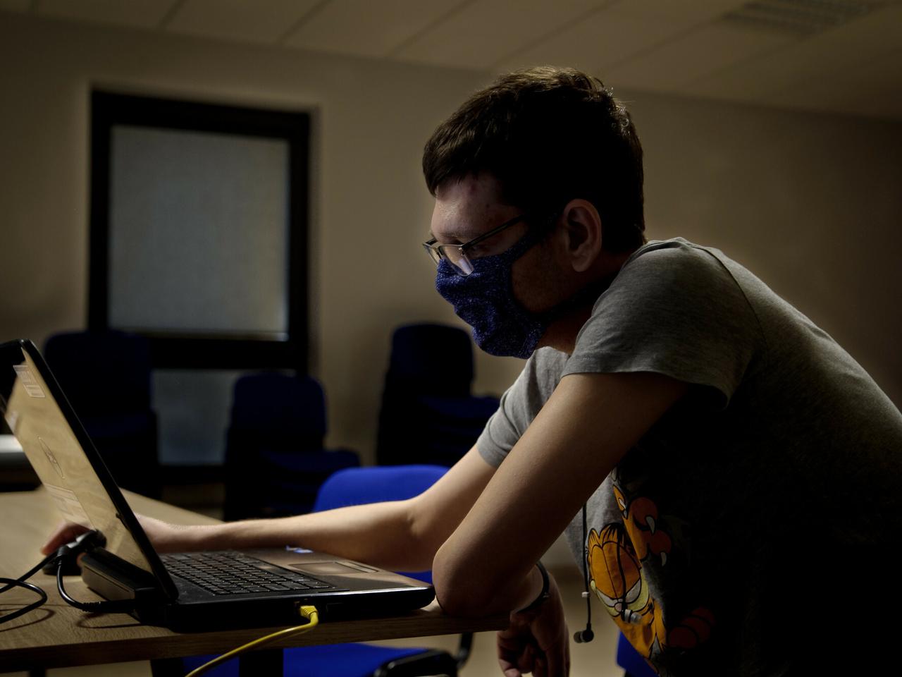 Nowe obostrzenia od 1 grudnia 2021. Czy będą zdalne? 