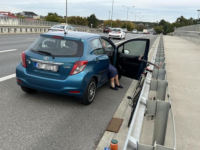 Huknęła toyotą w rowerzystę. Trafił do szpitala