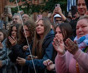 Mistrzowska feta Apatora na Rynku Staromiejskim w Toruniu