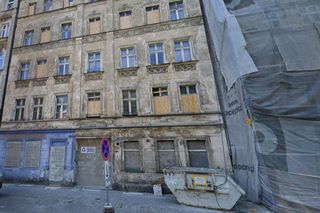 Miasto przecenia „przeklętą” kamienicę we Wrocławiu. Nadal nikt jej nie chce