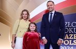 Karol Nawrocki z nagrodą. Na galę zabrał żonę i córeczkę