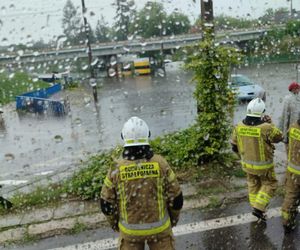 Zalane ulice i pękające wały. Dramatyczna noc przed nami? Zwołano sztab kryzysowy