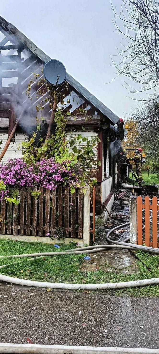 Tragiczny pożar we wsi Nowodziel. Nie żyje znany koszykarz