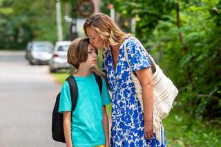 Barwy szczęścia odc. 2944. Asia Sokalska (Anna Gzyra), Emil (Artem Malashchuk)