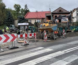 Kończy się remont ulicy Matejki.  Kiedy przejedziemy odnowioną drogą? 