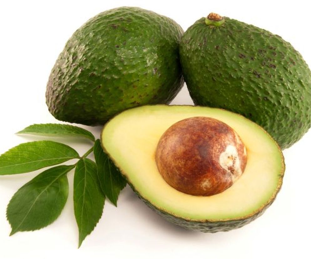 Ile kalorii ma awokado? Jak je jeść?