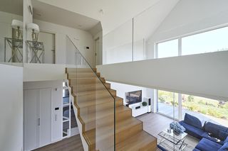 Schody w salonie - komunikacja i ozdoba wnętrza. Wybór jest bardzo duży – oto nasze propozycje