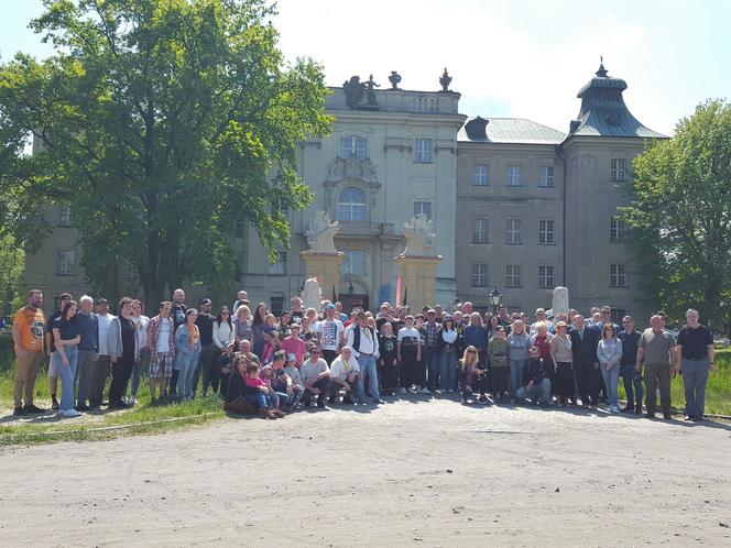 Cacka na kółkach na jubileuszowym rajdzie w Rydzynie