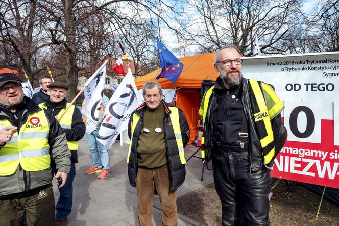 KOD się zwija