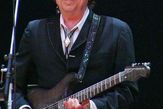 Legendarny muzyk ratuje TikToka? Jego pierwsze nagranie obejrzało 2 miliony osób!