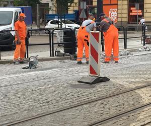 Trwa naprawa torowiska na Wybickiego w Grudziądzu