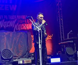 Posadzili drzewa, a następnie dali gorący koncert. Finał akcji zespołu Nocny Kochanek w Skarżysku