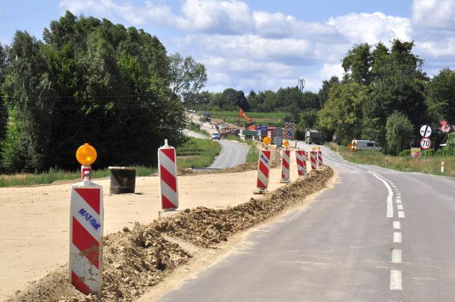 Trwa rozbudowa DK74 na odcinku  Gorajec-Szczebrzeszyn. Jaki jest postęp prac? [GALERIA]