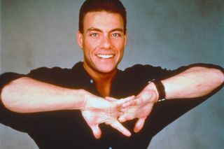  Jean-Claude Van Damme może mieć poważne kłopoty. W tle handel ludźmi 