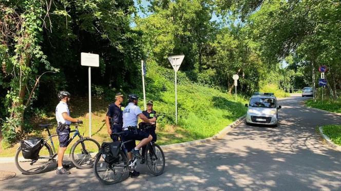 Policjantki i policjanci pilnują porządku... na rowerach