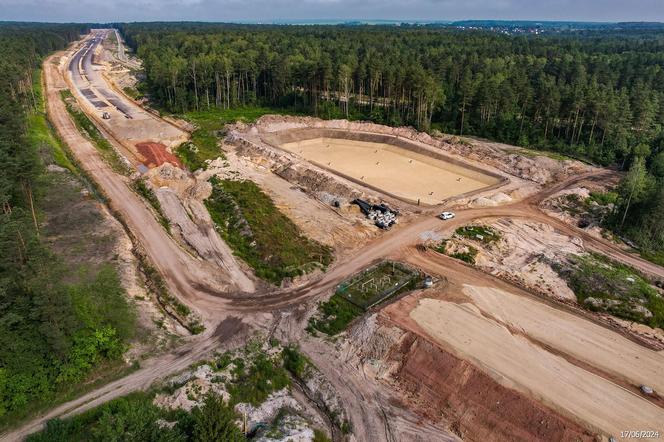 Plac budowy pierwszej części obwodnicy Zawiercia i Poręby w czerwcu 2024 r.