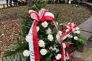 11 listopada. Narodowe Święto Niepodległości w Lublinie. Sprzedawca flag: Z poczucia patriotyzmu nie podwyższałem cen