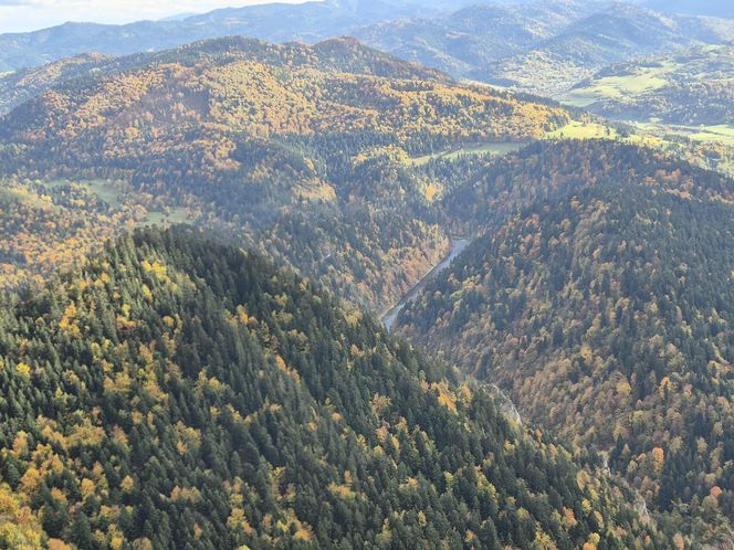 To jedno z najstarszych polskich uzdrowisk najpiękniej wygląda jesienią. Kurowali się w nim Sienkiewicz, Prus, Matejko i Konopnicka