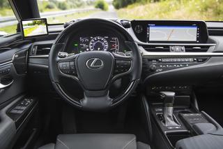 Lexus ES 300h Omotenashi